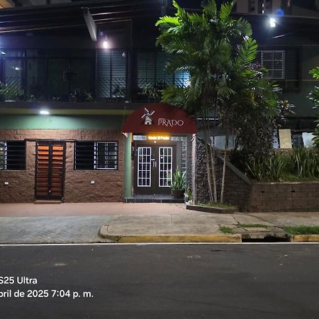 Hostal El Prado Panama Stadt Exterior foto