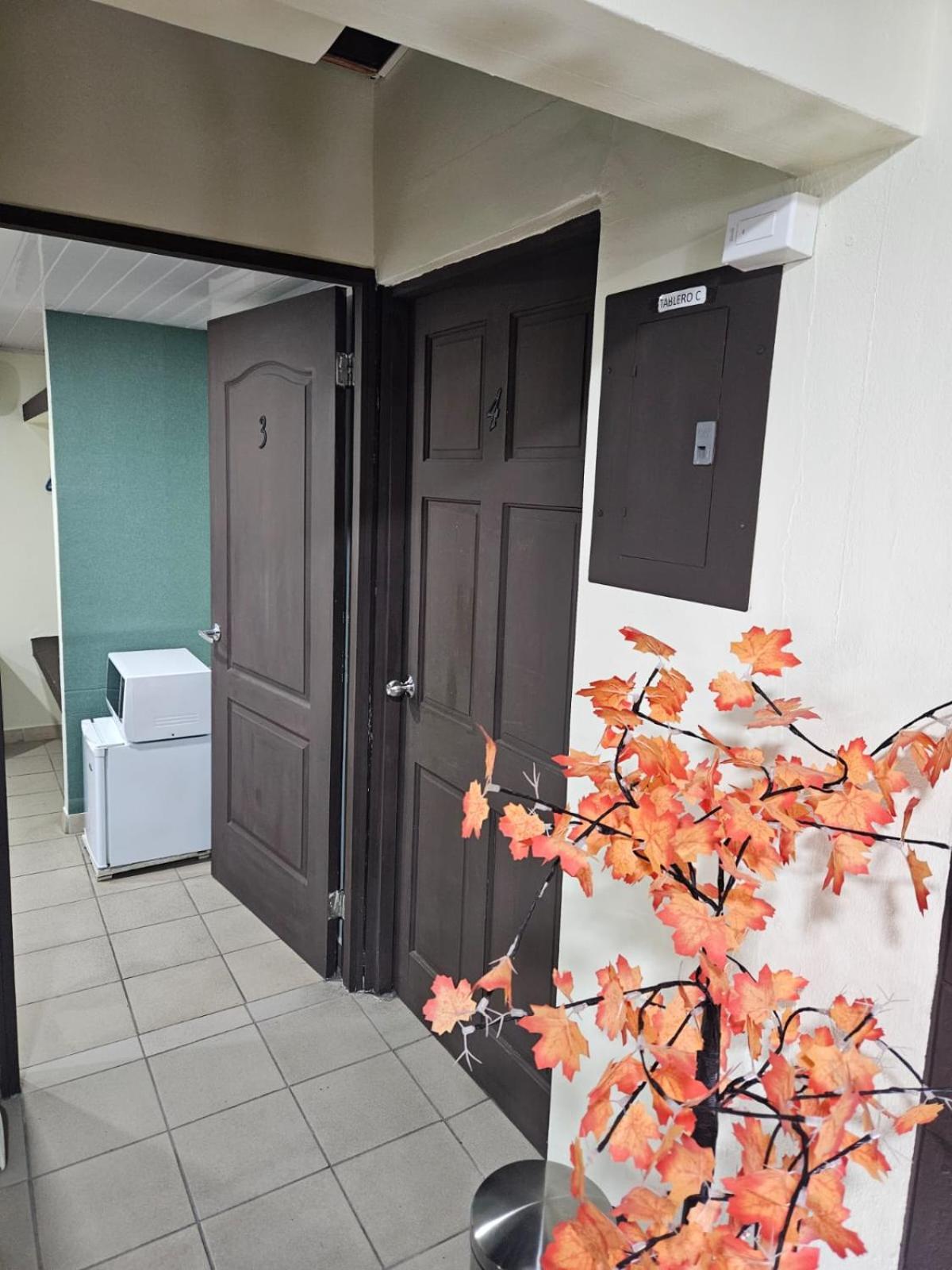 Hostal El Prado Panama Stadt Exterior foto